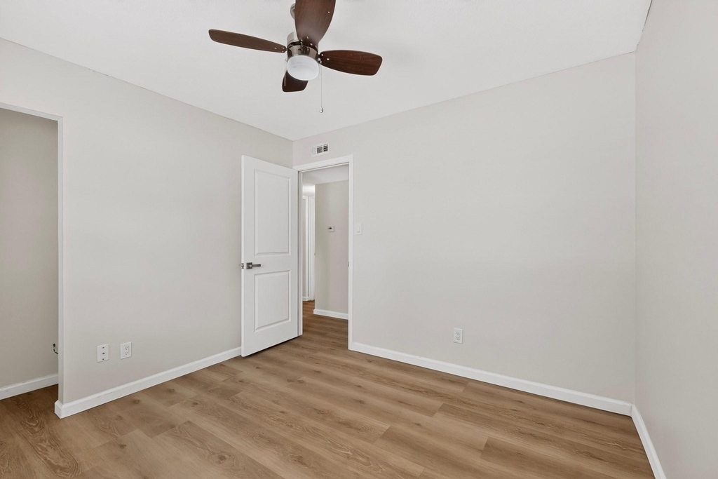 7904 Kodak Drive - Photo 30