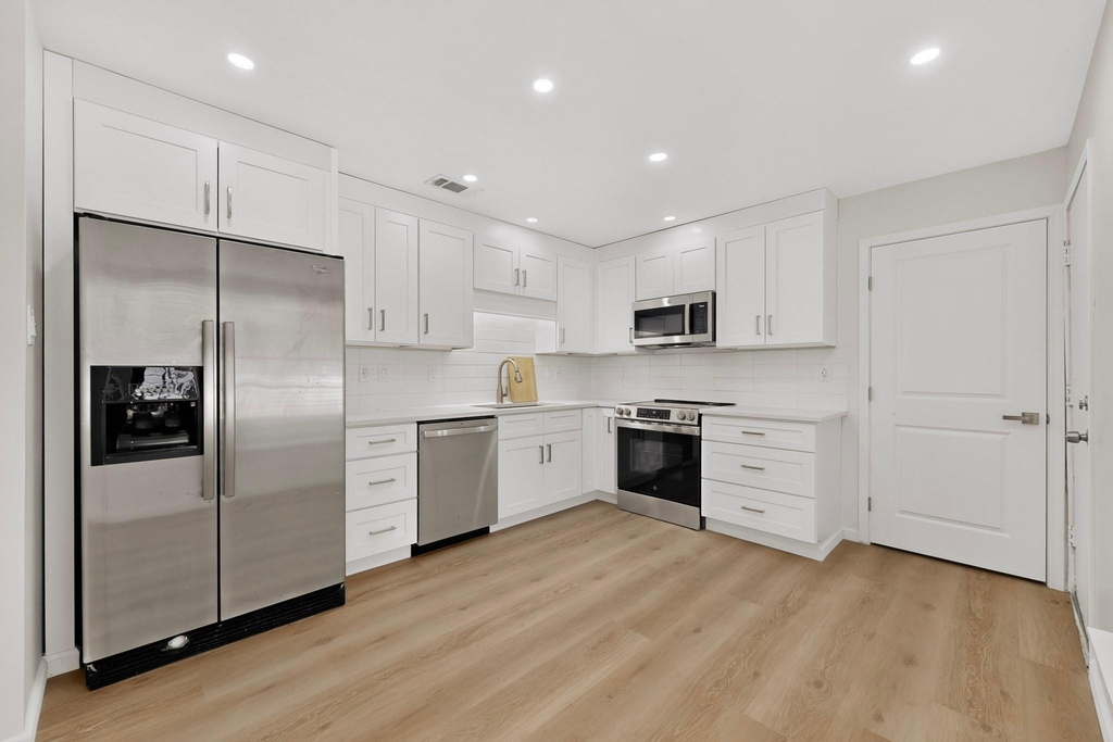 7904 Kodak Drive - Photo 13