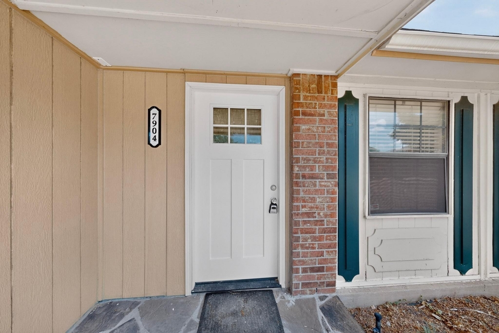 7904 Kodak Drive - Photo 1
