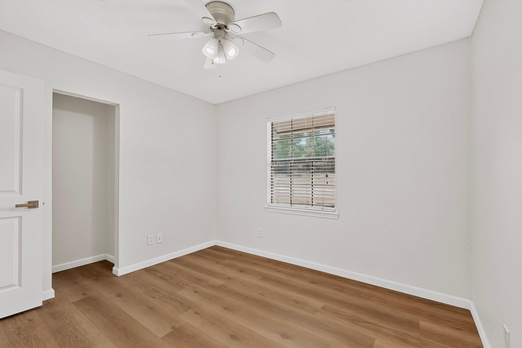 7904 Kodak Drive - Photo 24