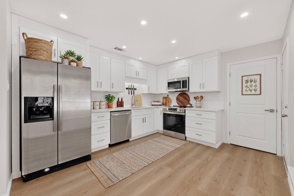 7904 Kodak Drive - Photo 4