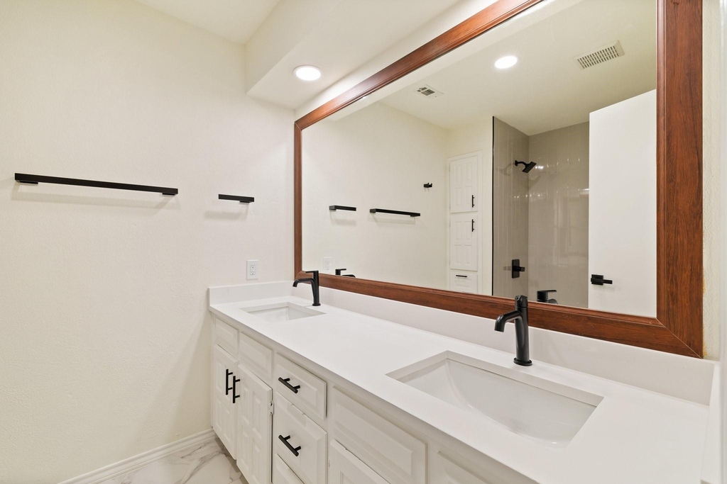 2110 S Mcdonald Street - Photo 22