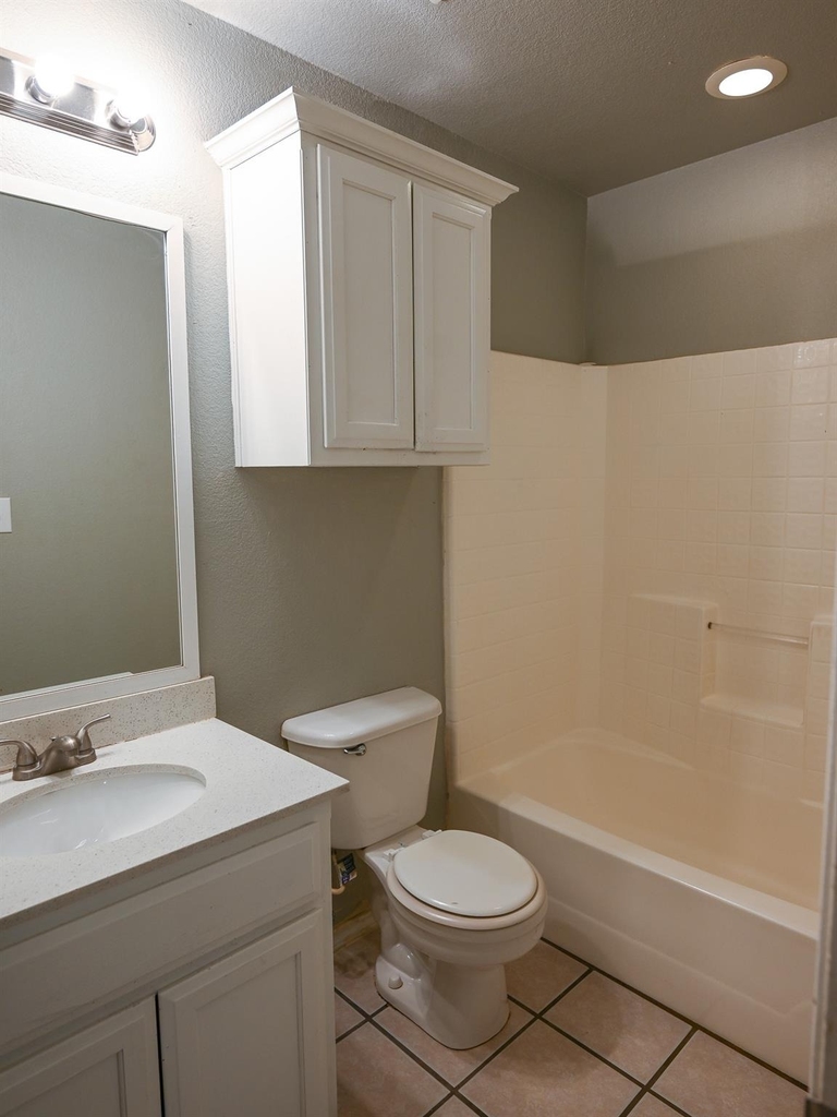 606 N Sewell Drive - Photo 8