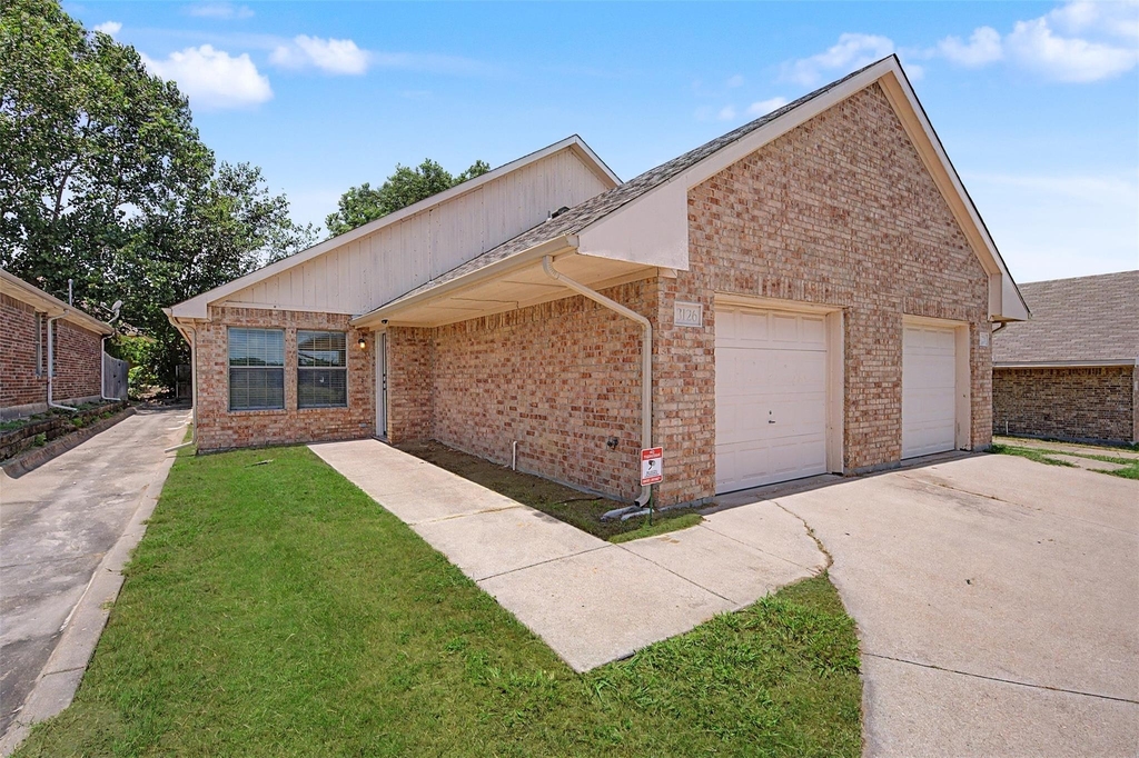 3126 Cherry Lane - Photo 0