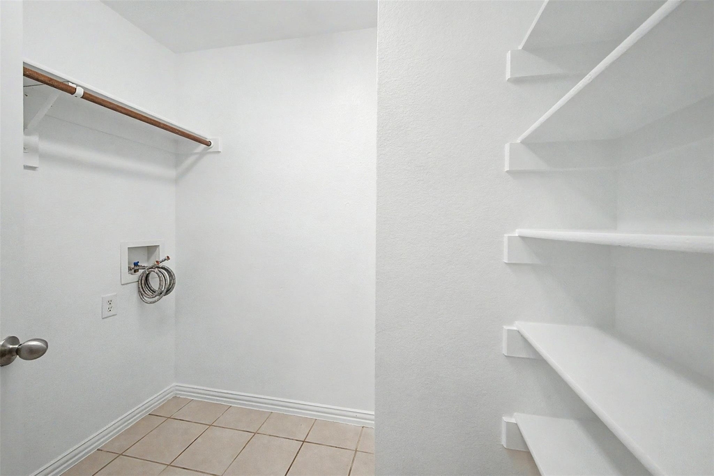 3126 Cherry Lane - Photo 6