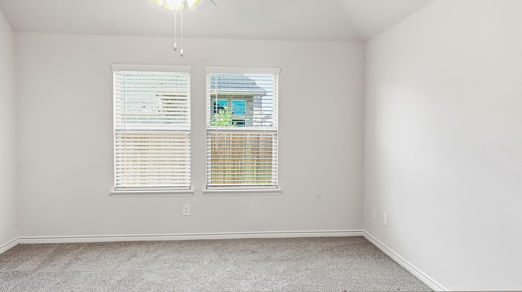 520 Winthrop Road - Photo 21