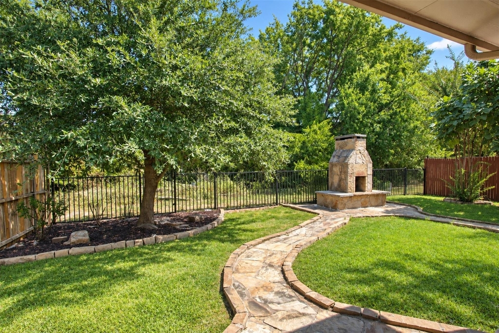 2805 Leslie Lane - Photo 4