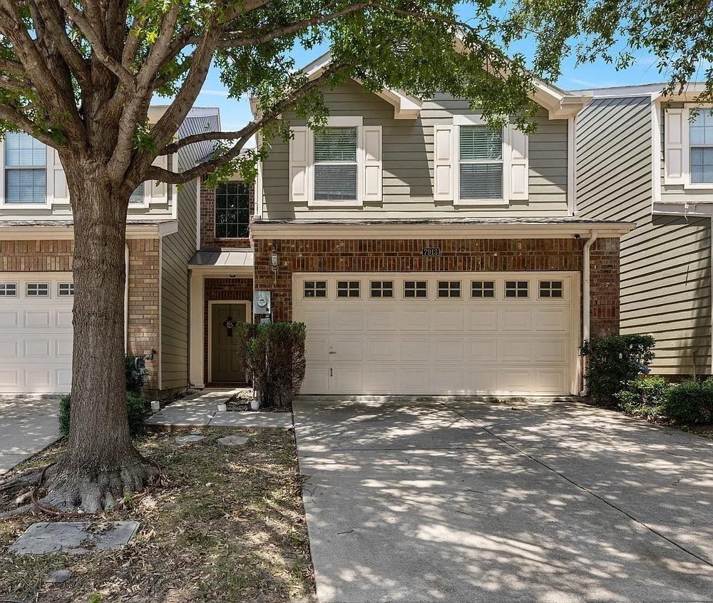 7913 Hannah Street - Photo 0
