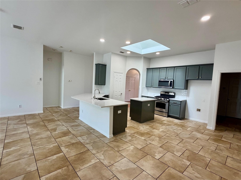 1584 Meadowview - Photo 11