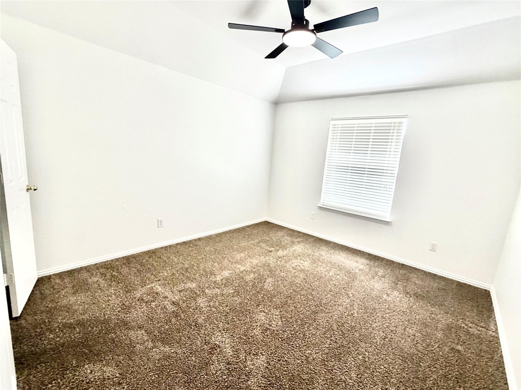 1584 Meadowview - Photo 7
