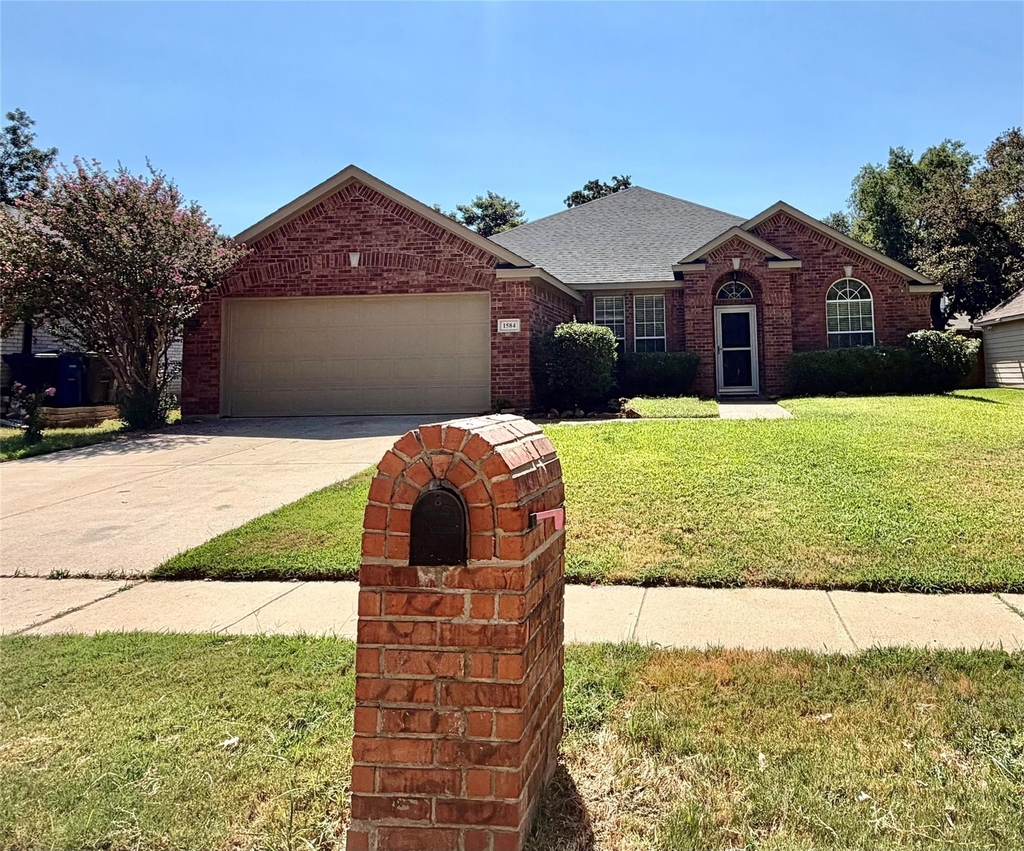 1584 Meadowview - Photo 1