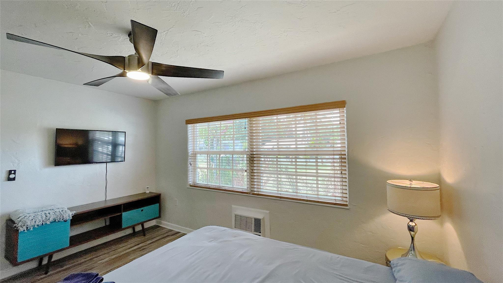 213 Sw 3rd Place - Photo 25