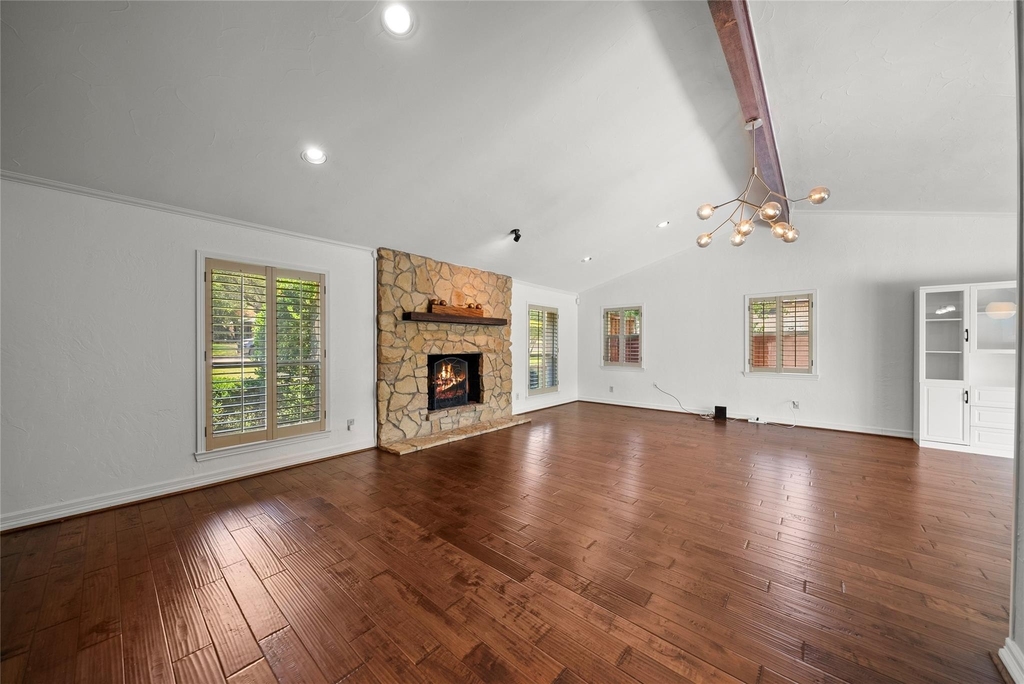 7105 Winding Creek Road - Photo 4