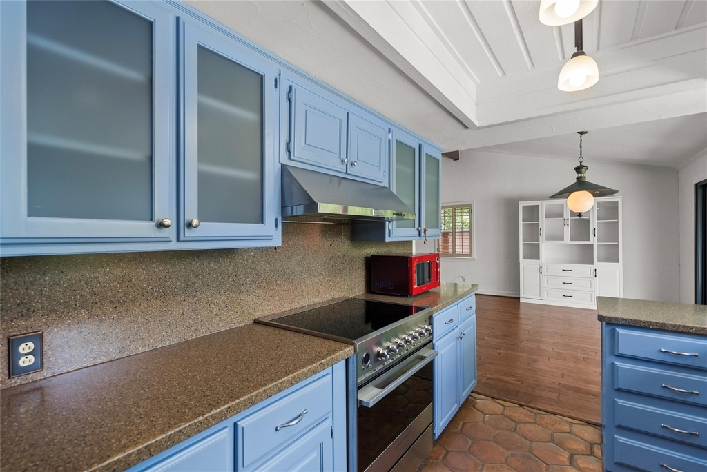 7105 Winding Creek Road - Photo 9