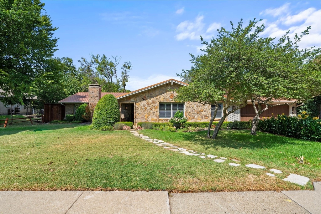 7105 Winding Creek Road - Photo 2