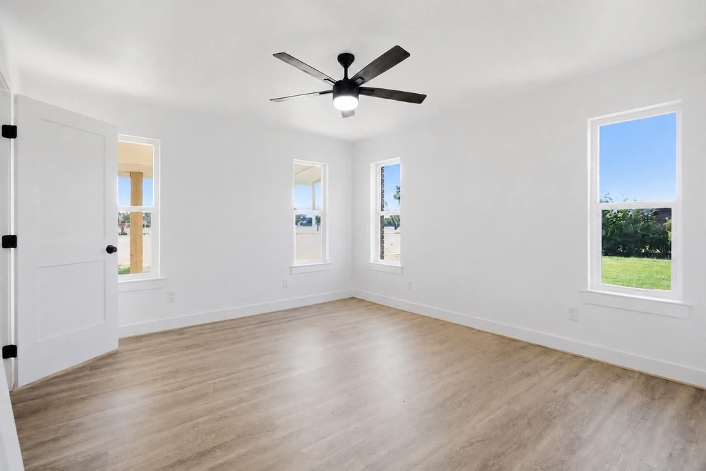 141 Southfork Drive - Photo 18