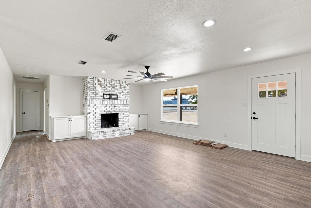 141 Southfork Drive - Photo 2