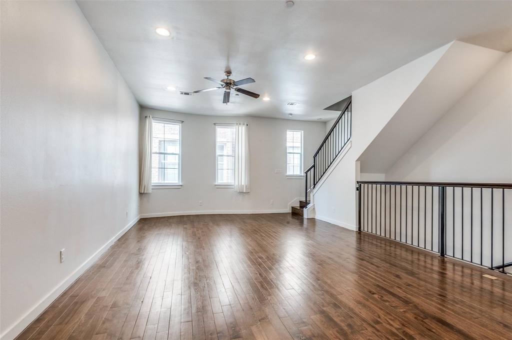 3200 Ross Avenue - Photo 10