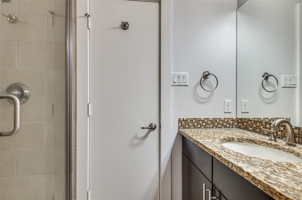 3200 Ross Avenue - Photo 20