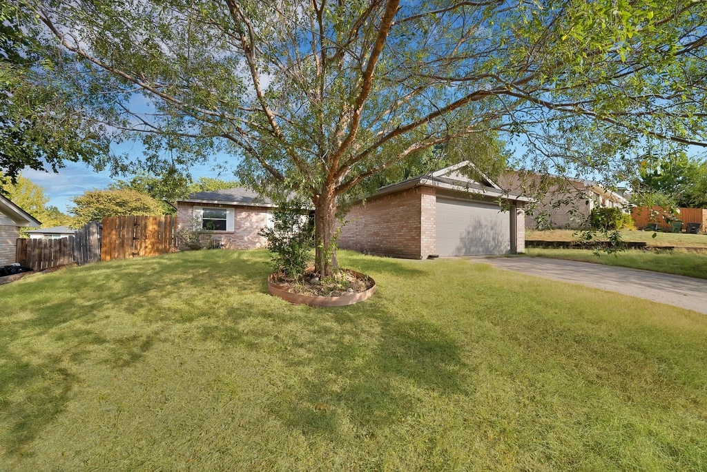 813 Panay Way Drive - Photo 1