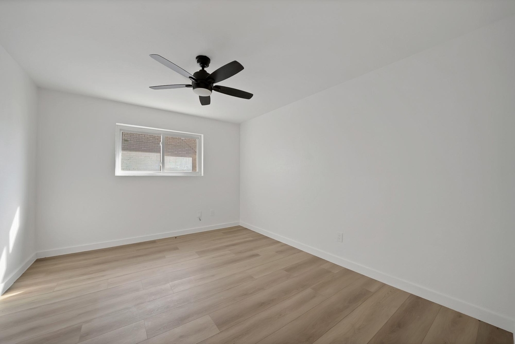 813 Panay Way Drive - Photo 16