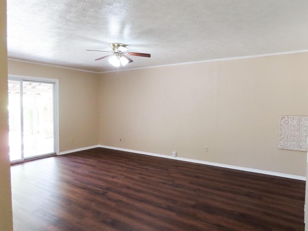 808 E Heath Street - Photo 6