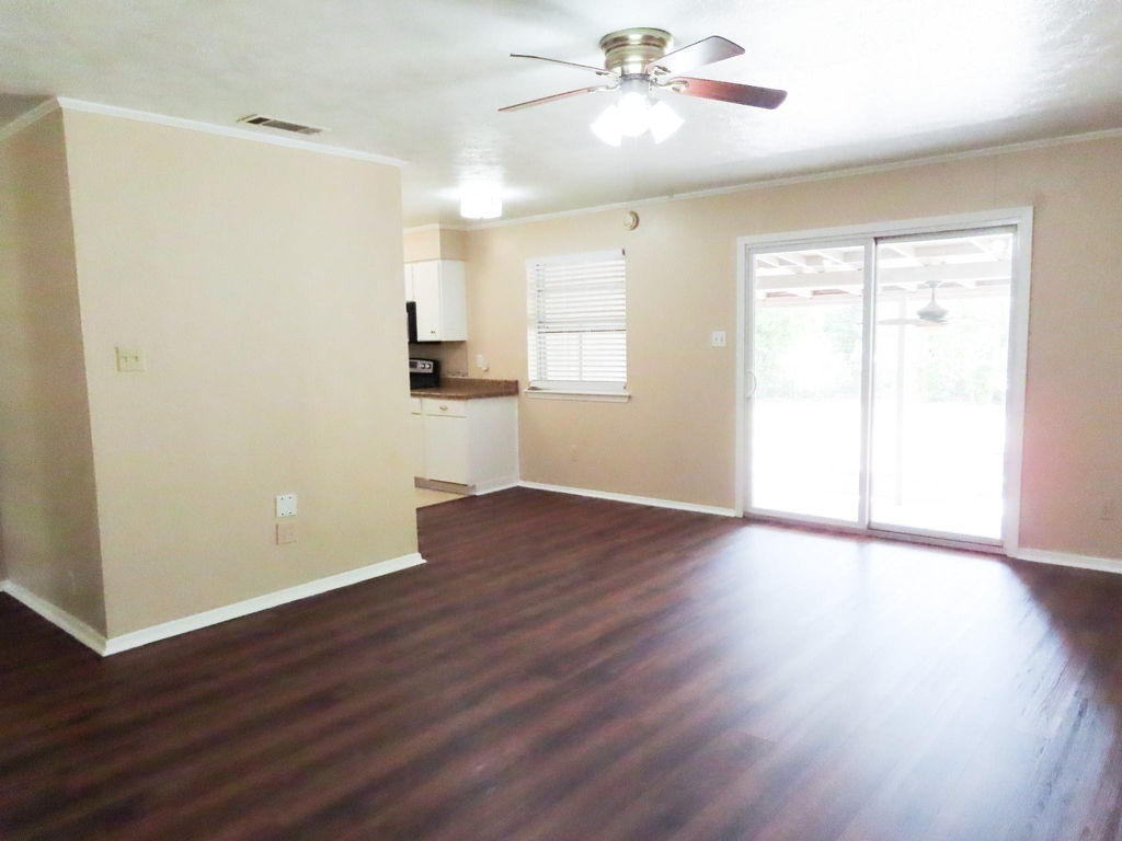 808 E Heath Street - Photo 7
