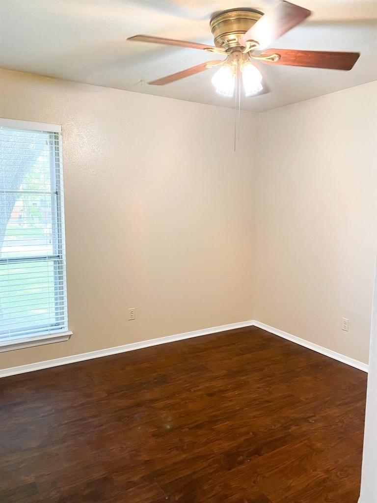808 E Heath Street - Photo 16