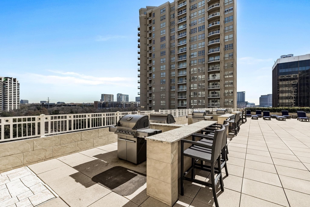3225 Turtle Creek Boulevard - Photo 20