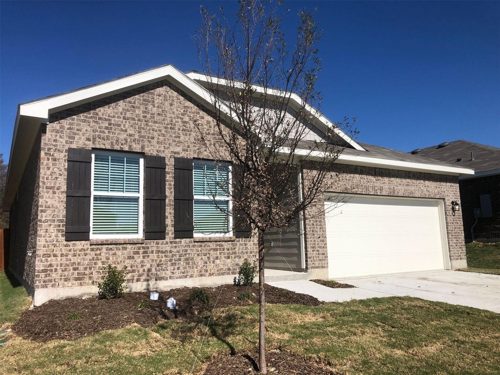 808 Juniper Street - Photo 1