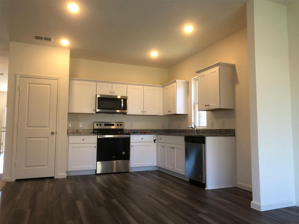 808 Juniper Street - Photo 4