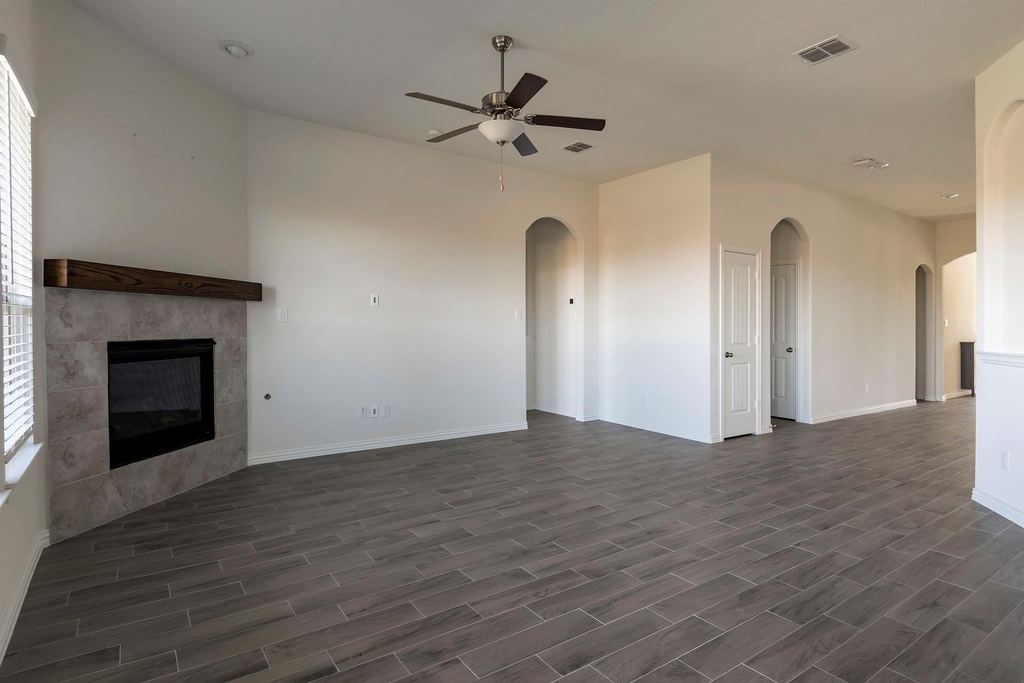 6225 Sutton Fields Trail - Photo 7