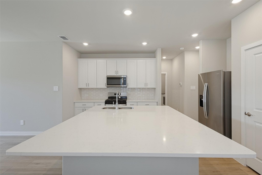 6006 Alderton Drive - Photo 6