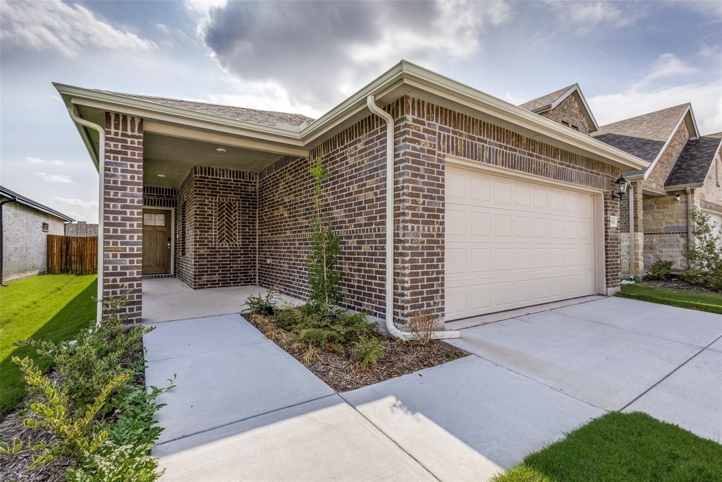 6006 Alderton Drive - Photo 2