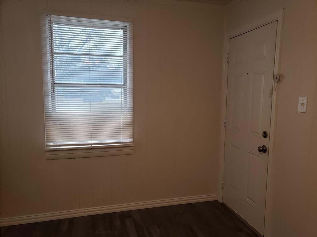 4256 Standish Road - Photo 8