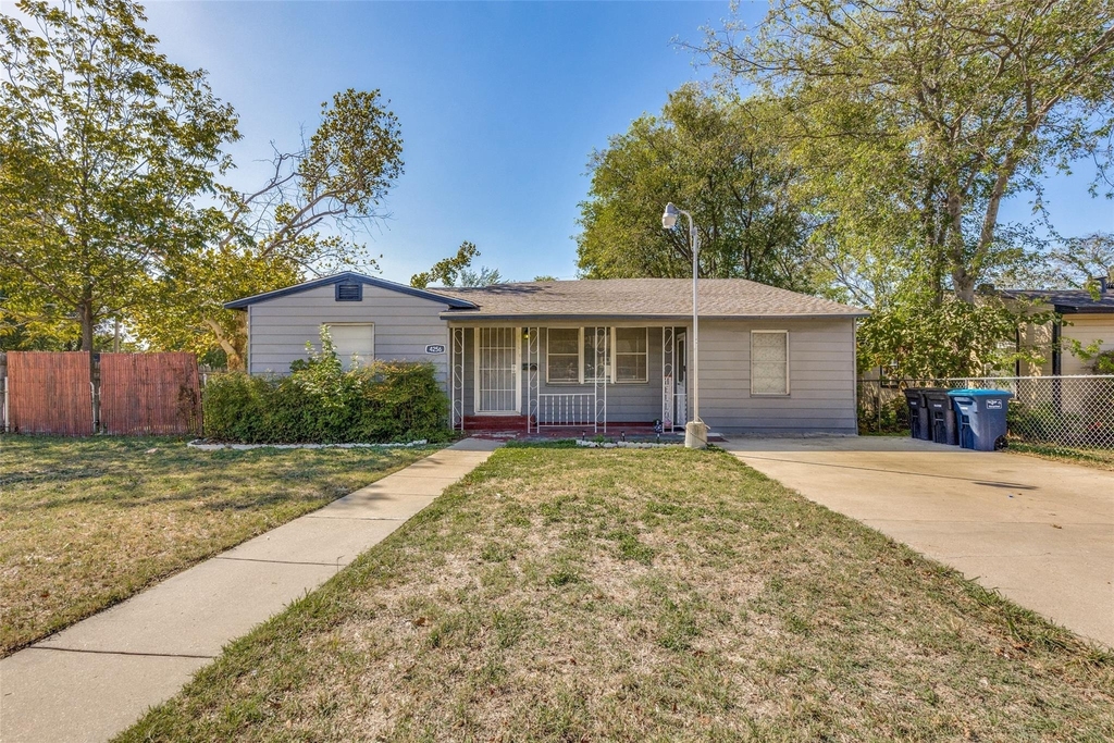 4256 Standish Road - Photo 0