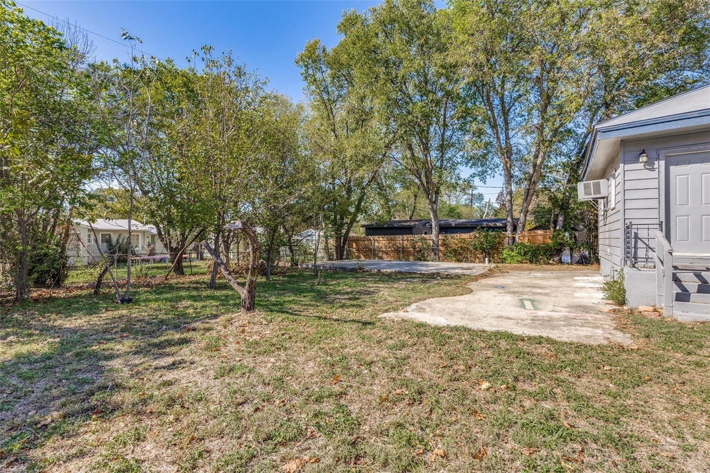 4256 Standish Road - Photo 17