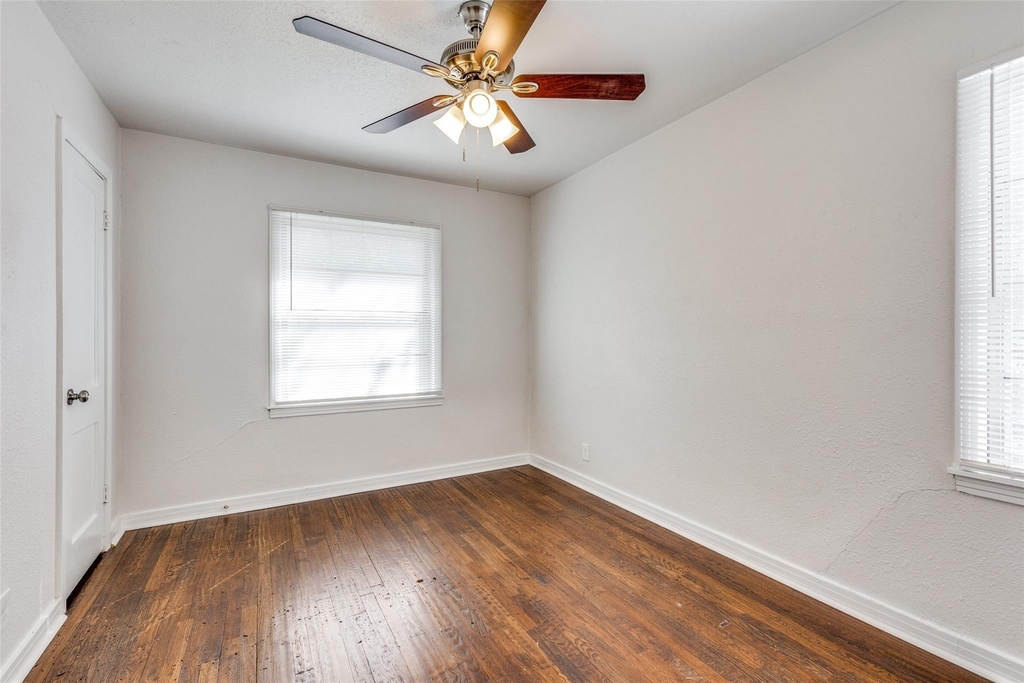 4256 Standish Road - Photo 10