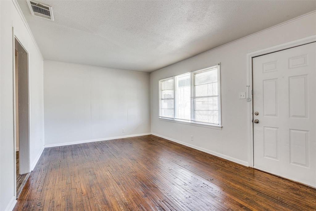 4256 Standish Road - Photo 1
