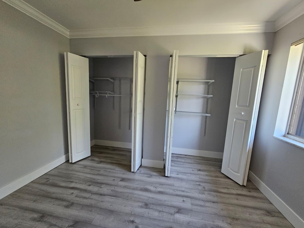 2148 Sherwood Forest Boulevard - Photo 18