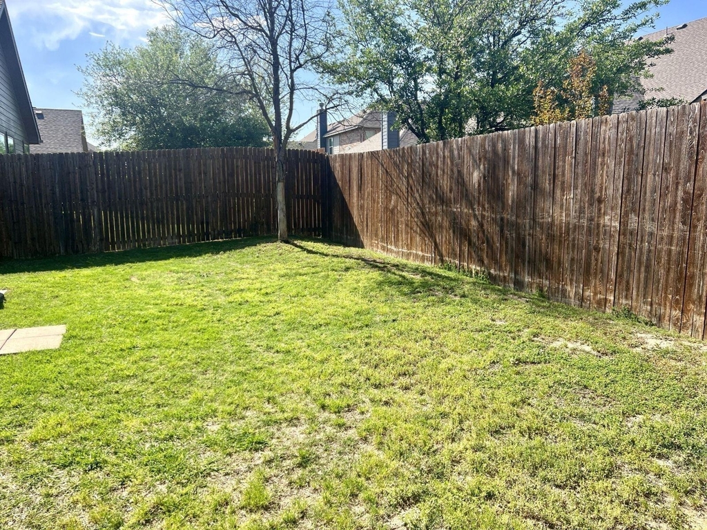 9908 Moccasin Creek Lane - Photo 19