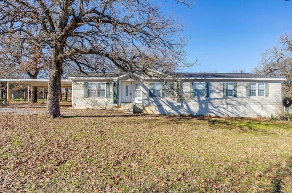 185 County Road 4869 - Photo 3