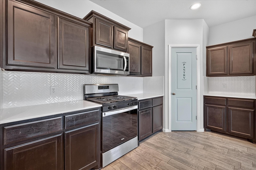 8812 Russano Road - Photo 11