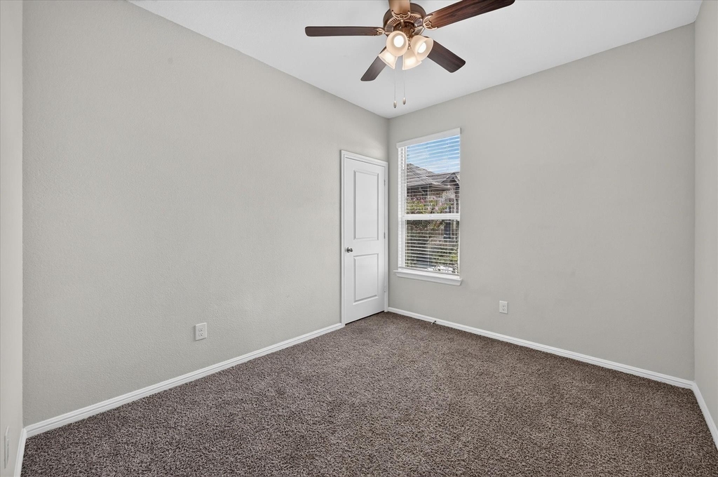 8812 Russano Road - Photo 16