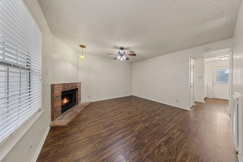 929 W Hickory Street - Photo 5