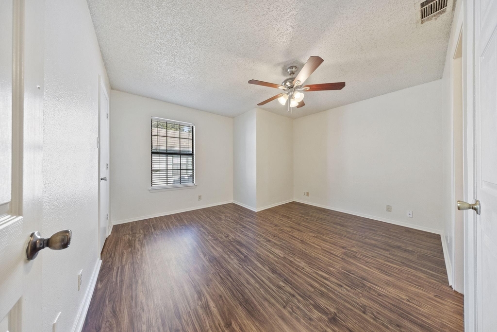 929 W Hickory Street - Photo 17