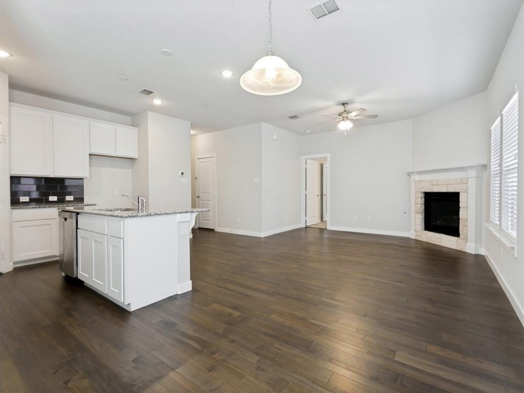 2201 Paxton Way - Photo 8