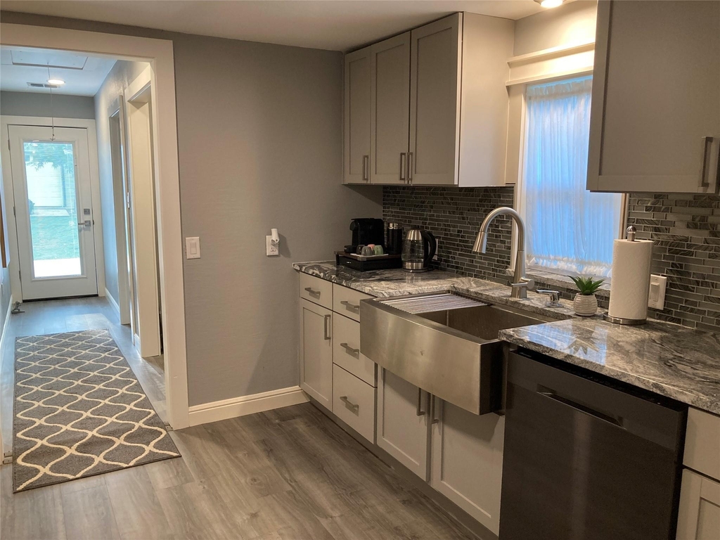936 Jean Street - Photo 8