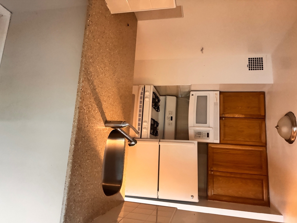 16-66 Bell Boulevard - Photo 9