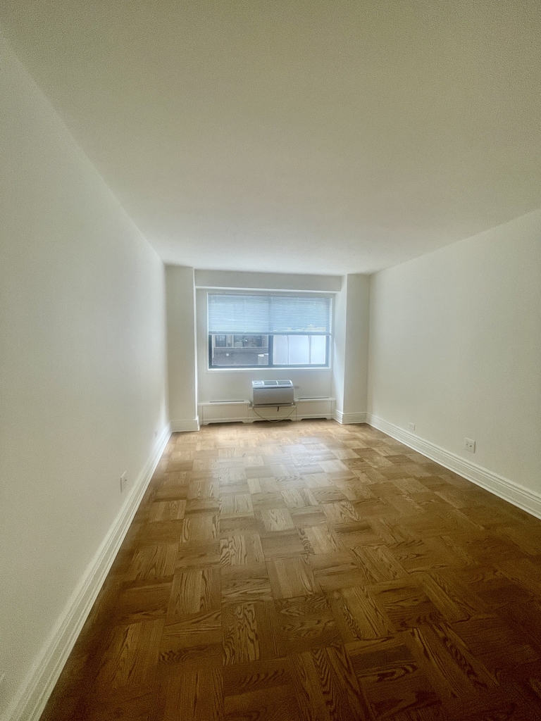  East 79th Street - Photo 7